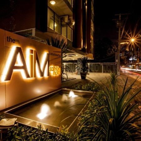 The Aim Sathorn Hotel Banguecoque Exterior foto