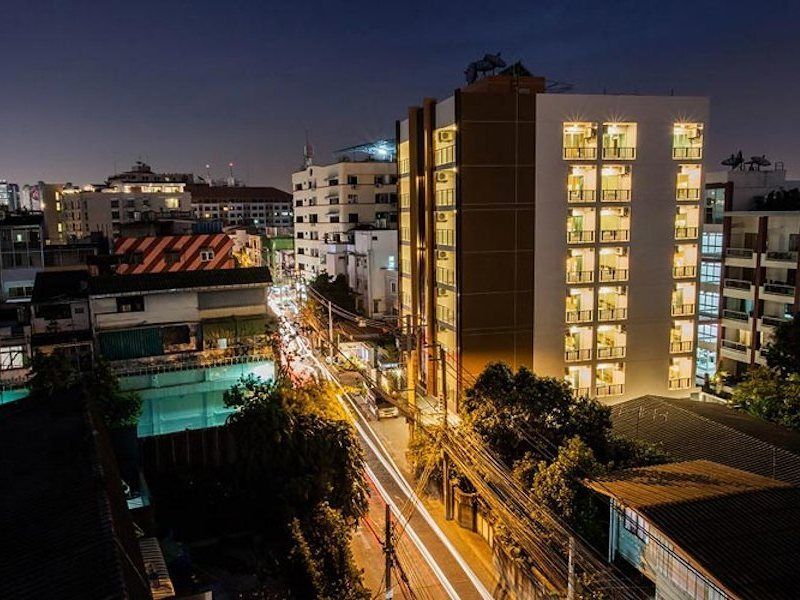 The Aim Sathorn Hotel Banguecoque Exterior foto